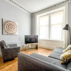Sleeps 6 Free Parking Edinburgh