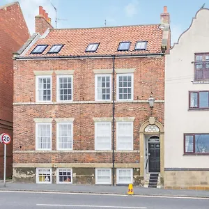 https://what-a-view-at-quayside-apartment.yorkshirehotels.net